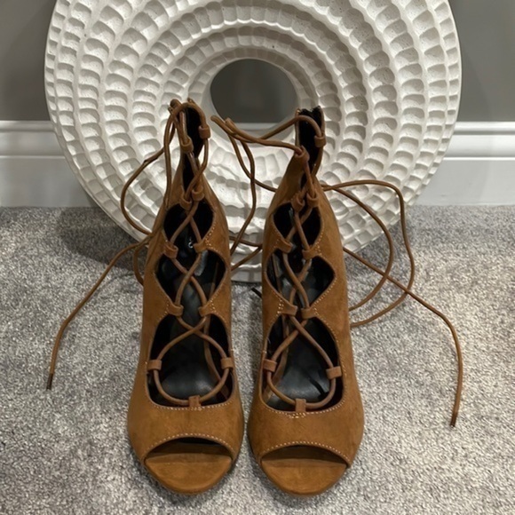 Aldo Shoes - Womens Aldo heels.